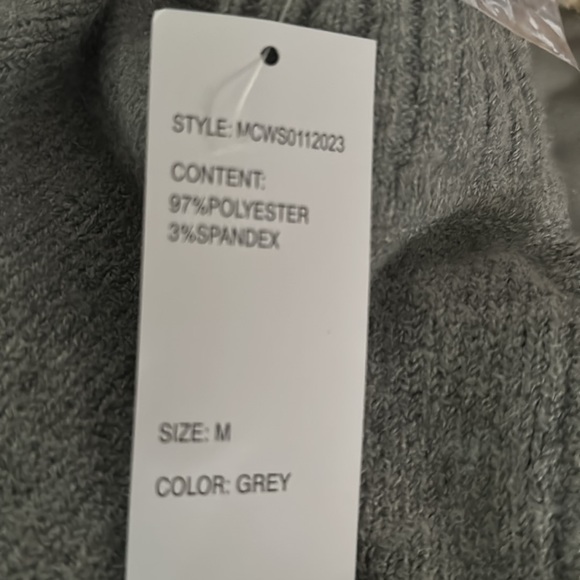 Design History Absolutely Chic Cold Shoulder Sweater - Picture 6 of 6